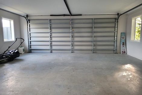 Photo of property in 2 James Kidd Place, Greytown, 5712