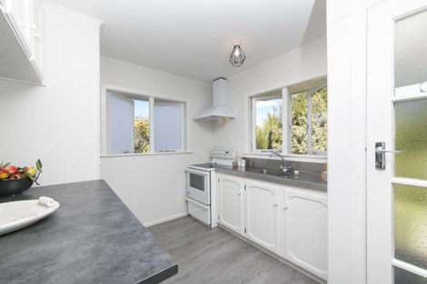 Photo of property in 7 La Rosa Street, Green Bay, Auckland, 0604