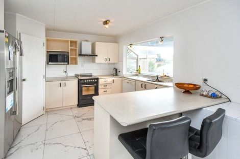 Photo of property in 15 Lowburn Place, Clover Park, Auckland, 2019