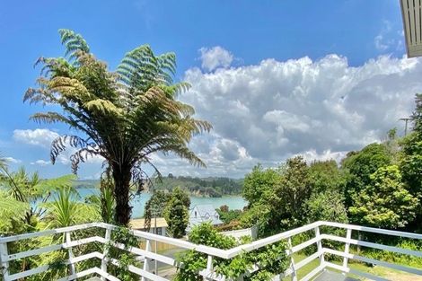 Photo of property in 207 Wade River Road, Wade Heads, Whangaparaoa, 0932