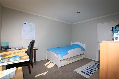 Photo of property in 97 Fields Parade, Oteha, Auckland, 0632