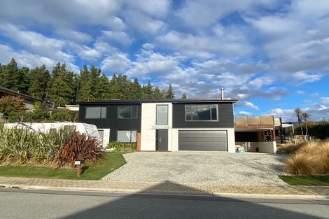 Photo of property in 12 Farrant Drive, Wanaka, 9305