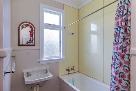 Photo of property in 29 Bristol Street, Levin, 5510