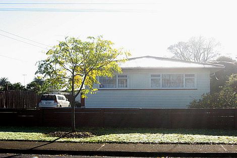 Photo of property in 104 Gloucester Road, Manurewa, Auckland, 2102