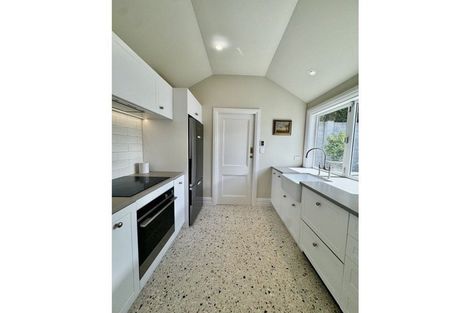 Photo of property in 240 Tinakori Road, Thorndon, Wellington, 6011