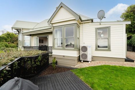 Photo of property in 3 Strathmore Crescent, Roslyn, Dunedin, 9010