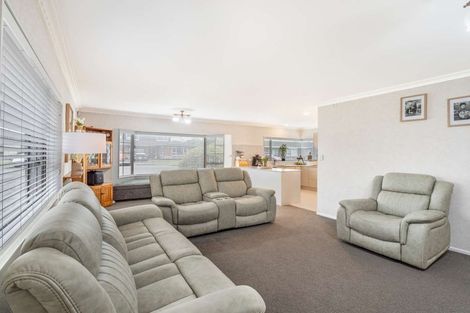 Photo of property in 5 Hampton Place, Springvale, Whanganui, 4501