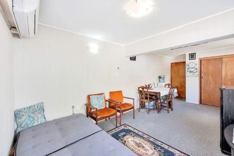 Photo of property in 92 Waimumu Road, Massey, Auckland, 0614