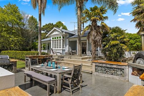 Photo of property in 52 Omaha Flats Road, Tawharanui Peninsula, Warkworth, 0986