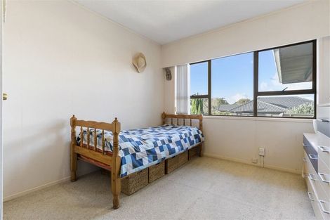 Photo of property in 208 Clovelly Road, Bucklands Beach, Auckland, 2012