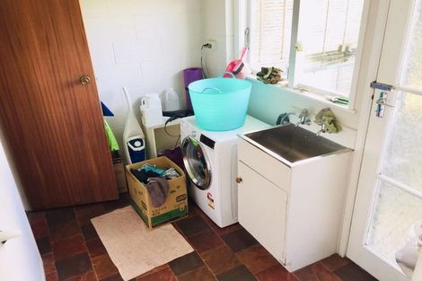 Photo of property in 1/3 Kiwi Esplanade, Mangere Bridge, Auckland, 2022