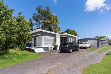 Photo of property in 11 Ranui Station Road, Ranui, Auckland, 0612