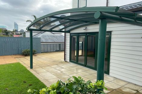 Photo of property in 1/17 Hart Road, Hauraki, Auckland, 0622