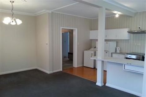 Photo of property in 2 Sugarloaf Road, Brooklyn, Wellington, 6021