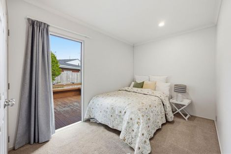 Photo of property in 27 Galsworthy Place, Bucklands Beach, Auckland, 2014