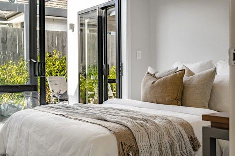 Photo of property in 3 Podgora Avenue, Kumeu, 0810