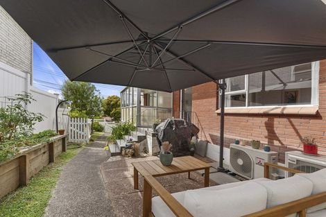 Photo of property in 1/20 Merchant Avenue, Te Atatu South, Auckland, 0610