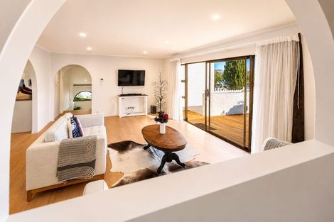 Photo of property in 31 Squirrel Lane, Browns Bay, Auckland, 0630