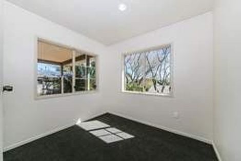 Photo of property in 66e Woodglen Road, Glen Eden, Auckland, 0602