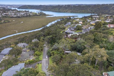 Photo of property in 100 Pemberton Avenue, Bayview, Auckland, 0629