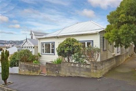 Photo of property in 7 Derby Street, Mount Victoria, Wellington, 6011