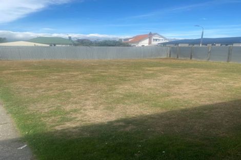 Photo of property in 31 Exeter Crescent, Takaro, Palmerston North, 4412