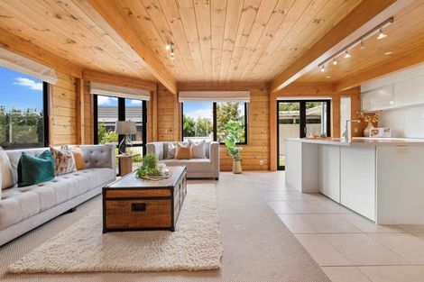 Photo of property in 2/160 Bucklands Beach Road, Bucklands Beach, Auckland, 2012