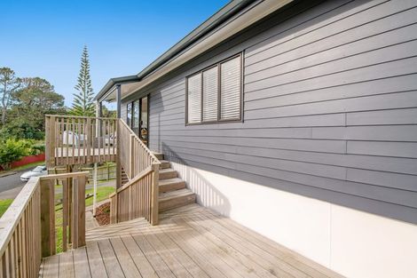 Photo of property in 11 Randal Place, Bayview, Auckland, 0629