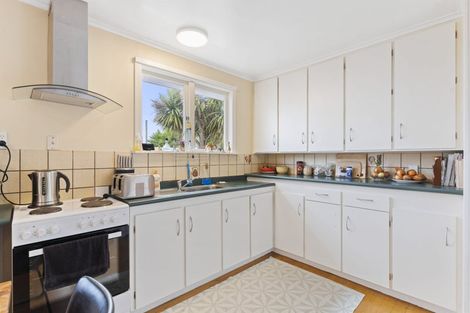 Photo of property in 20 Stokes Avenue, Te Atatu Peninsula, Auckland, 0610