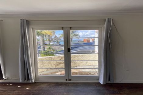 Photo of property in 19 Duders Avenue, Devonport, Auckland, 0624