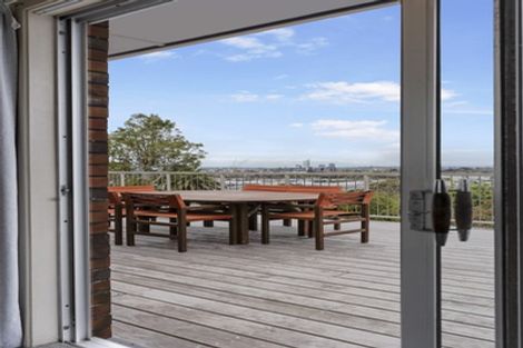 Photo of property in 17 Marcel Place, Glenfield, Auckland, 0629