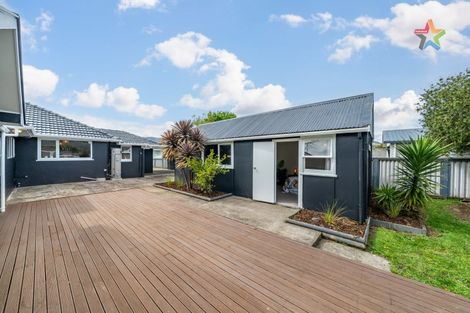 Photo of property in 1 Davis Crescent, Elderslea, Upper Hutt, 5018