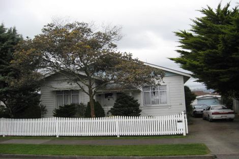 Photo of property in 90 Weraroa Road, Levin, 5510