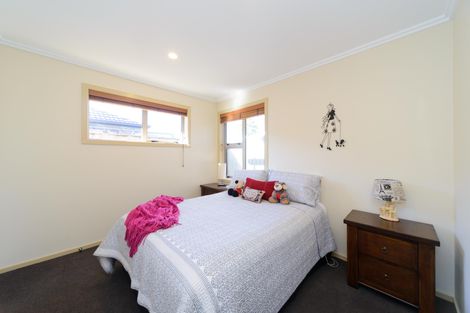 Photo of property in 7 Angelina Way, Kelvin Grove, Palmerston North, 4414