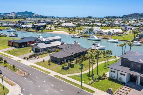 Photo of property in 29 Awatea Drive, Whitianga, 3510