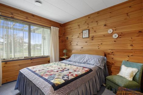 Photo of property in 5 Devon Crescent, Darfield, 7510