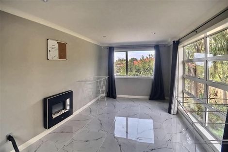 Photo of property in 11b Bank Street, Hillcrest, Auckland, 0627