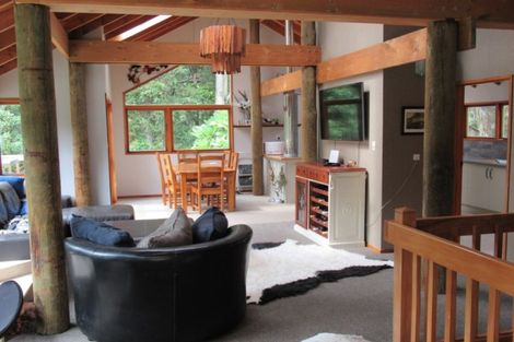 Photo of property in 306 Muhunoa Road East, Ohau, Levin, 5570