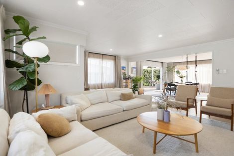 Photo of property in 67 Mears Road, St Andrews, Hamilton, 3200