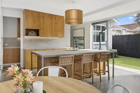 Photo of property in 185 Coutts Street, Rongotai, Wellington, 6022