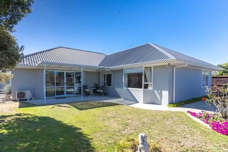 Photo of property in 42 Beauford Place, Parklands, Christchurch, 8083