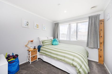 Photo of property in 2 Capri Place, Awapuni, Palmerston North, 4412