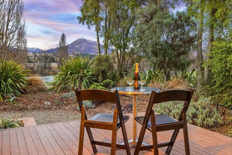 Photo of property in 10 Bridgewater Terrace, Albert Town, Wanaka, 9305