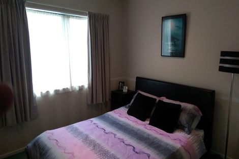 Photo of property in 66a Park Road, Glenfield, Auckland, 0629