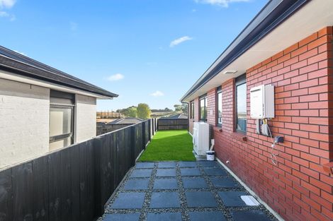 Photo of property in 16 Waireka Road, Rototuna North, Hamilton, 3210