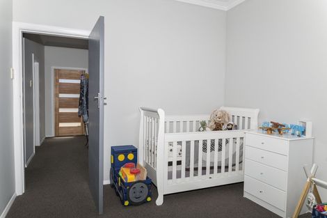 Photo of property in 22 Trafalgar Street, Dannevirke, 4930