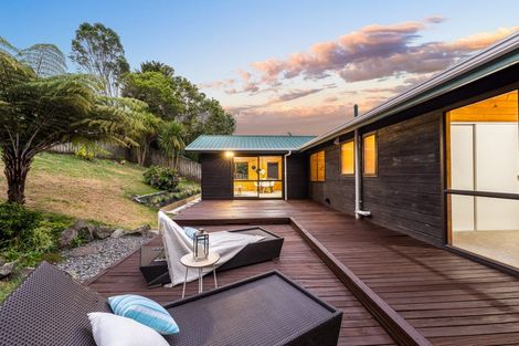 Photo of property in 8 Chardon Place, Henderson, Auckland, 0612