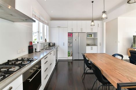 Photo of property in 2/911 Whangaparaoa Road, Manly, Whangaparaoa, 0930