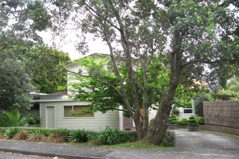 Photo of property in 72 Brixton Road, Manly, Whangaparaoa, 0930