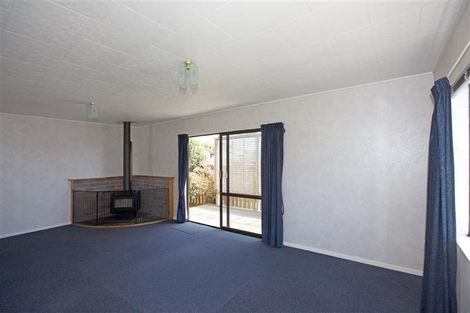 Photo of property in 11 Simcox Street, Otaki Beach, Otaki, 5512